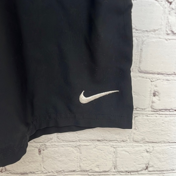 Nike Men’s Black Dri-Fit Swim Trunks Shorts Beach Swimming Size Large - Picture 3 of 7